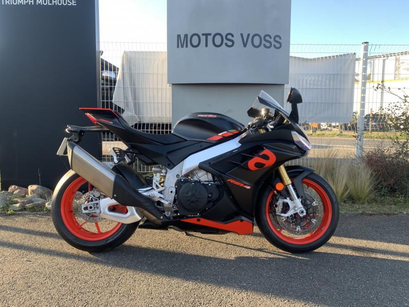 APRILIA RSV4 1100 1ERE MAIN