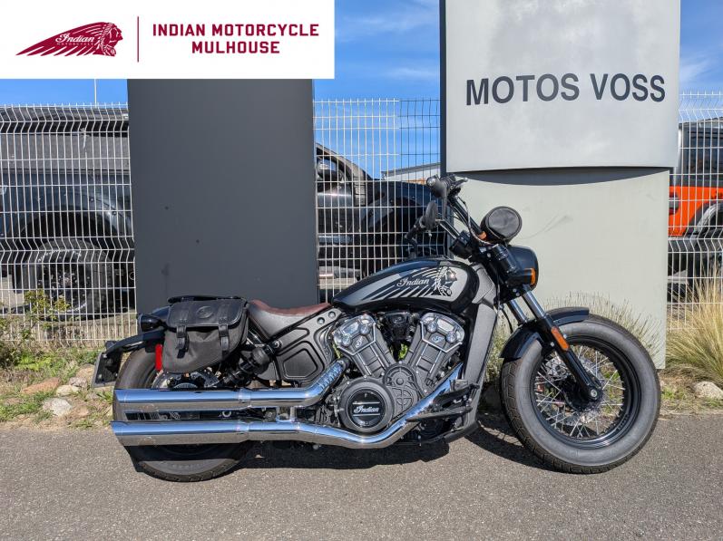 INDIAN SCOUT BOBBER TWENTY 1200 1ERE MAIN JEKILL AND HYDE