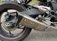 TRIUMPH STREET TRIPLE 675 R